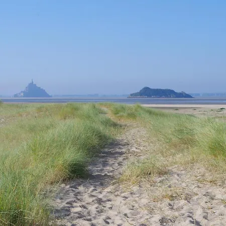 Cosy Ferme De Village En Baie Du Mont Saint Michel Vains